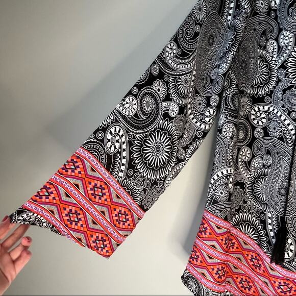 By Design Black & Pink Patterned Blouse Size L - Picture 10 of 12